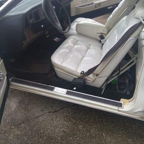 1975 Lincoln continental - Picture 5 of 8